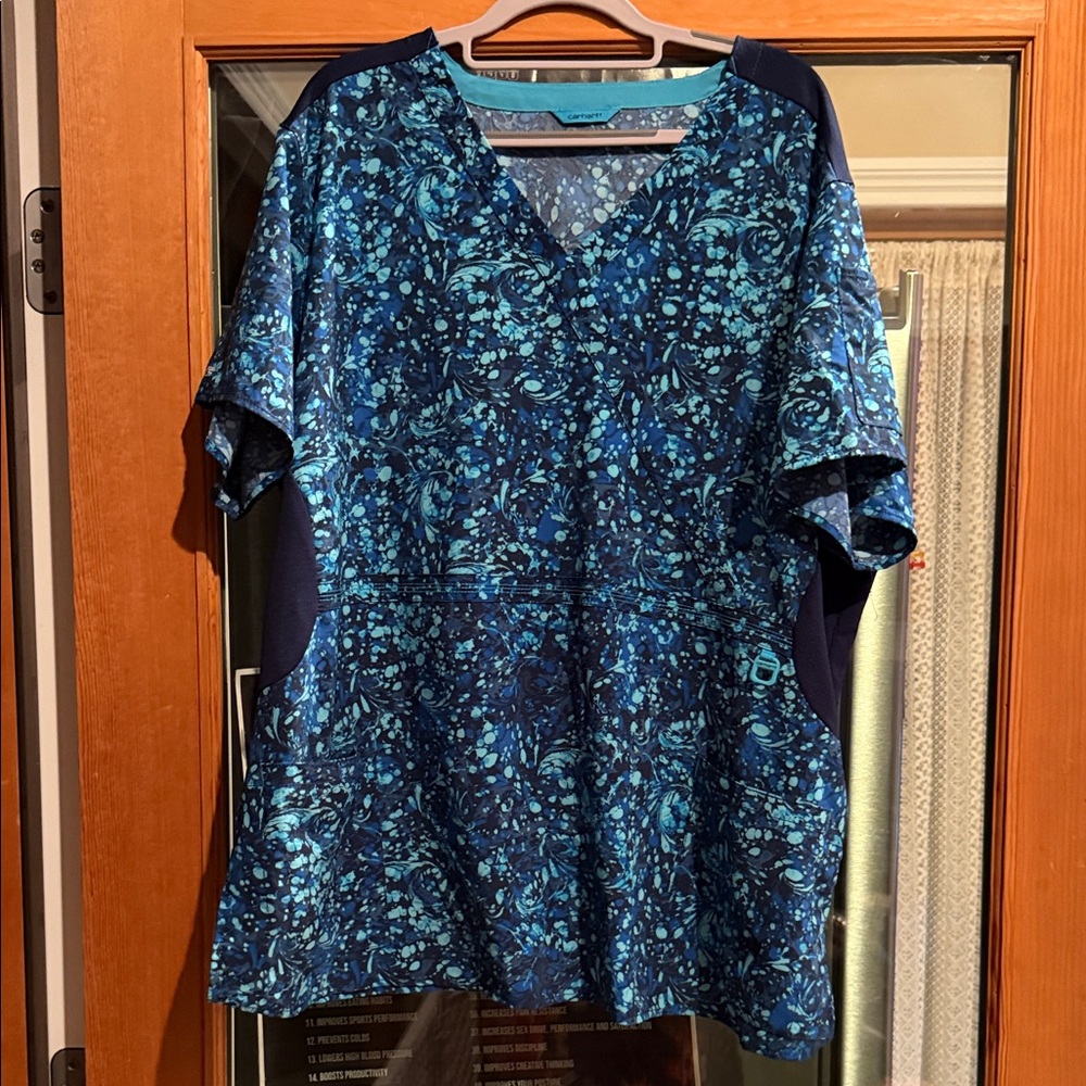 Carhartt Women's Blue Floral Blouse